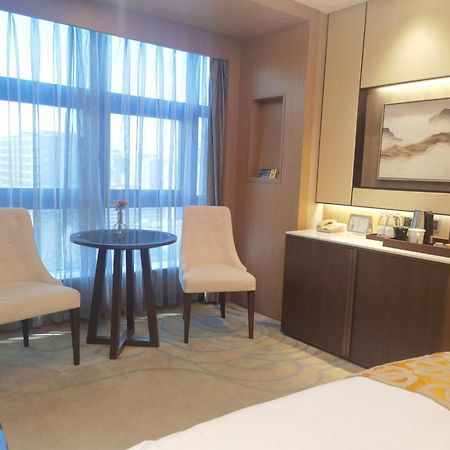 Jin Jiang Pine City Hotel Шанхай Экстерьер фото