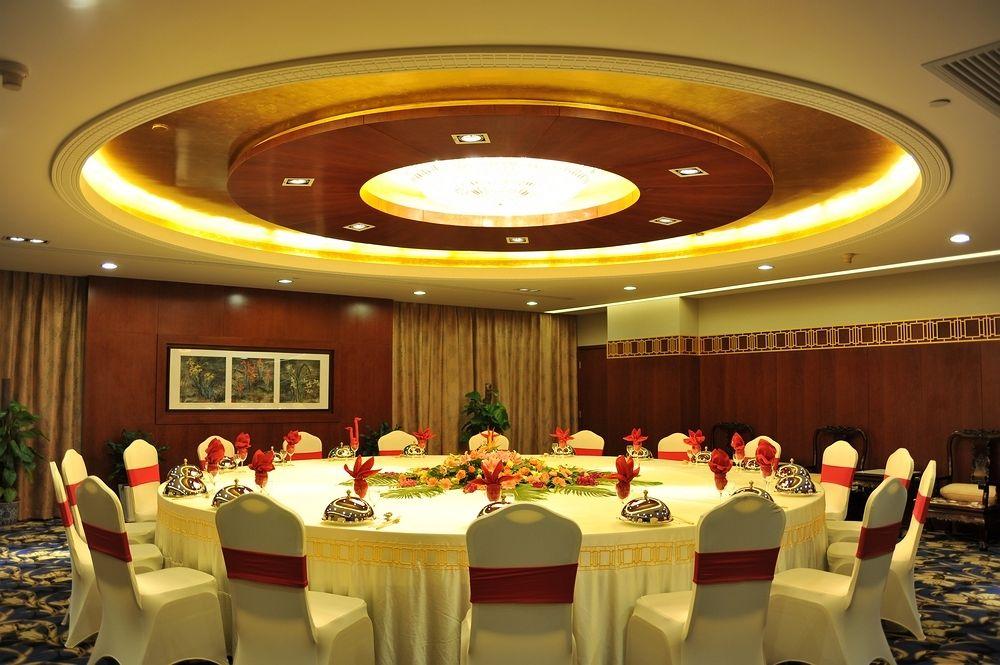 Jin Jiang Pine City Hotel Шанхай Экстерьер фото