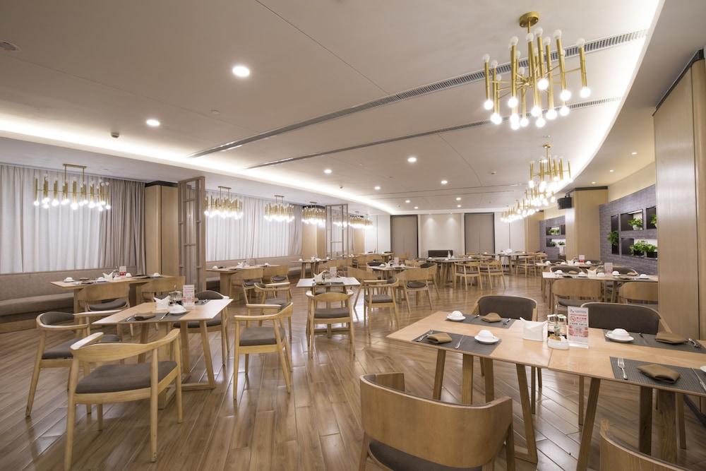 Jin Jiang Pine City Hotel Шанхай Экстерьер фото
