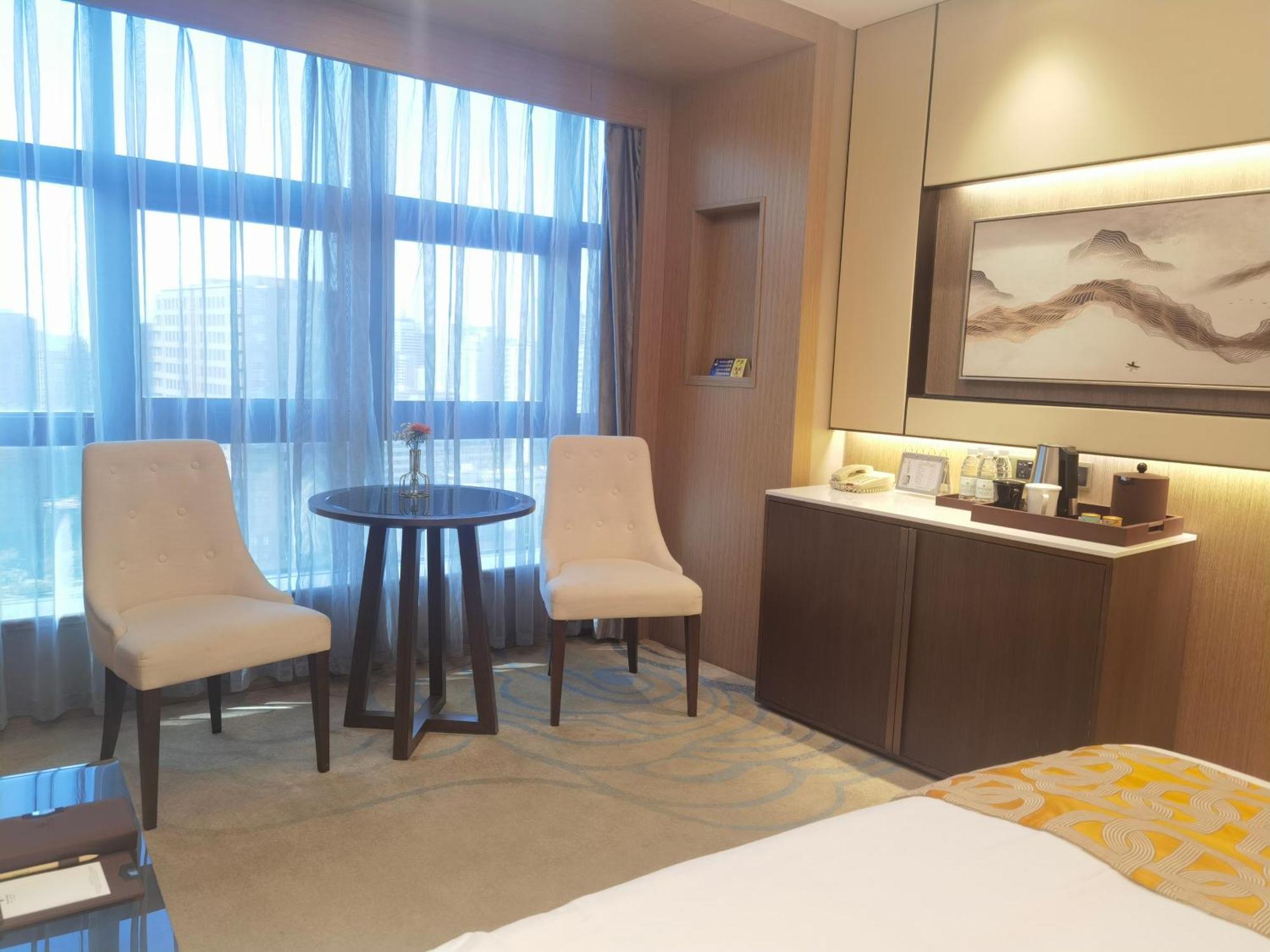Jin Jiang Pine City Hotel Шанхай Экстерьер фото