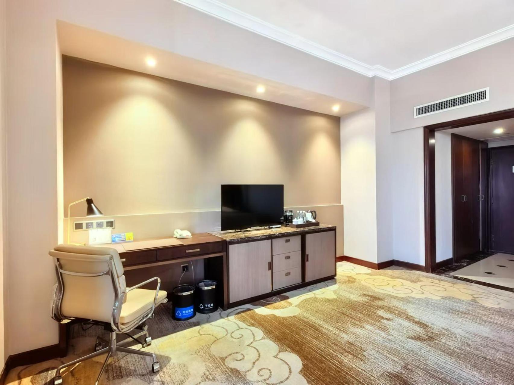 Jin Jiang Pine City Hotel Шанхай Экстерьер фото